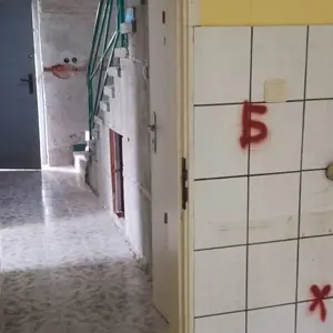 Пълен пакет електро инсталация - Включва: изработка на канали, полагане на кабели, монтаж на конзоли, разпределителни кутии и други. В цената не е включен монтажът на контакти, ключове, осветителни тела, терморелета и др.