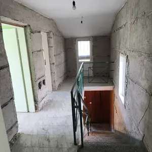 Къртене, чистене и извозване на строителни отпадъци.