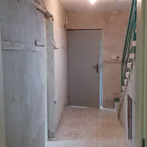 Къртене, чистене и извозване на строителни отпадъци.