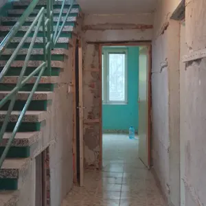 Къртене, чистене и извозване на строителни отпадъци.