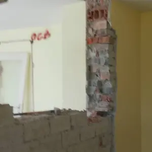 Къртене, чистене и извозване на строителни отпадъци.