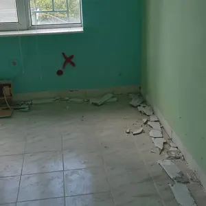 Къртене, чистене и извозване на строителни отпадъци.