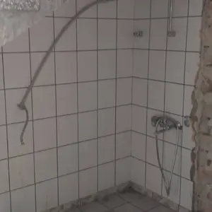 Къртене, чистене и извозване на строителни отпадъци.
