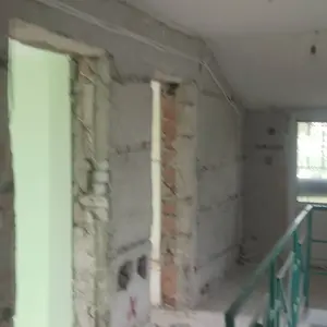 Къртене, чистене и извозване на строителни отпадъци.