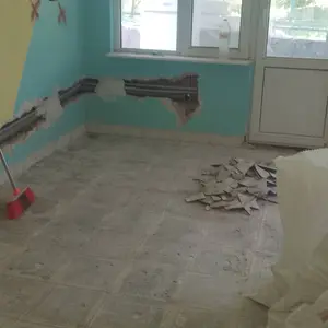 Къртене, чистене и извозване на строителни отпадъци.