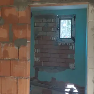 Къртене, чистене и извозване на строителни отпадъци.