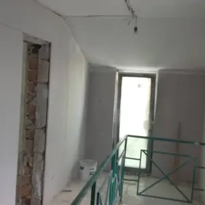 Изграждане на конструкция и монтаж на гипсокартон по стени (без изолация)
