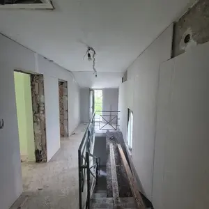 Изграждане на конструкция и монтаж на гипсокартон по стени (без изолация)