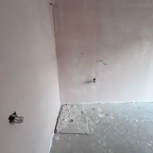 Полагане на фина шпакловка (шийтрок) по стени
