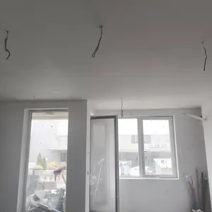 Полагане на латекс по таван