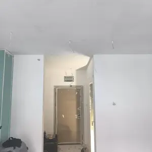 Полагане на латекс по таван