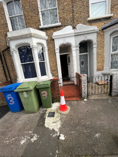 Blocked Kitchen Gully Cleared in Peckham (SE15)