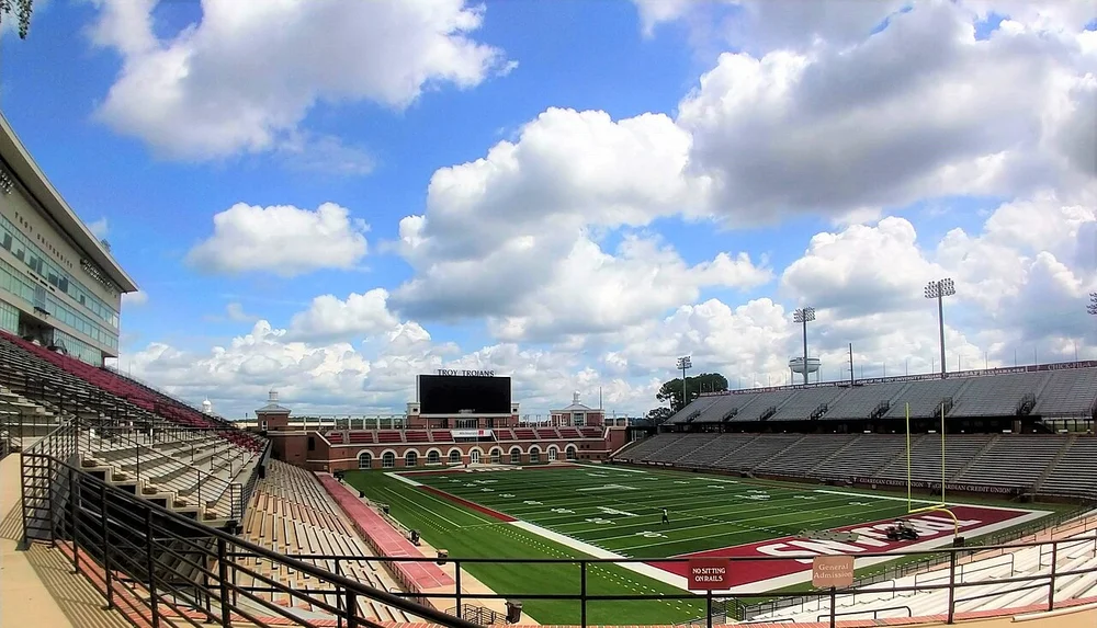 Veterans Memorial Stadium (AL)