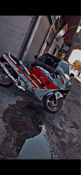 بەتح CBR1000f بۆ فرۆشتن