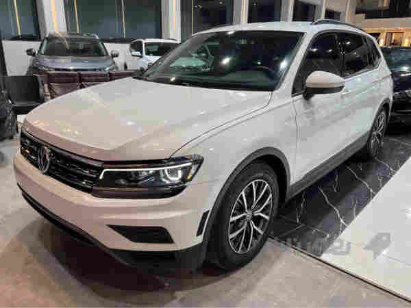 VOLKSWAGEN TIGUAN SE