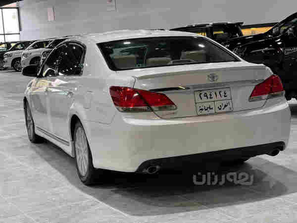تۆیوتا ئەڤەڵۆن 2012 مانگی 11 - 2