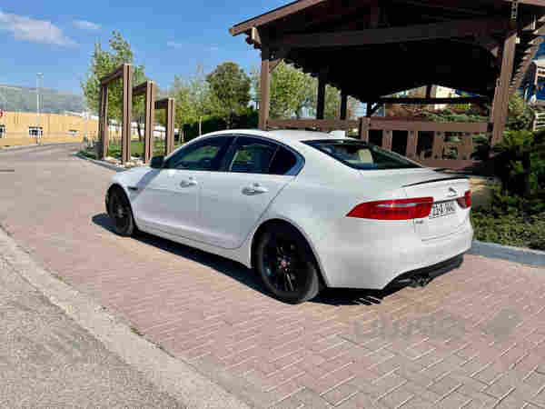 جاكوار اك اي 2017 jaguar xe 2017 