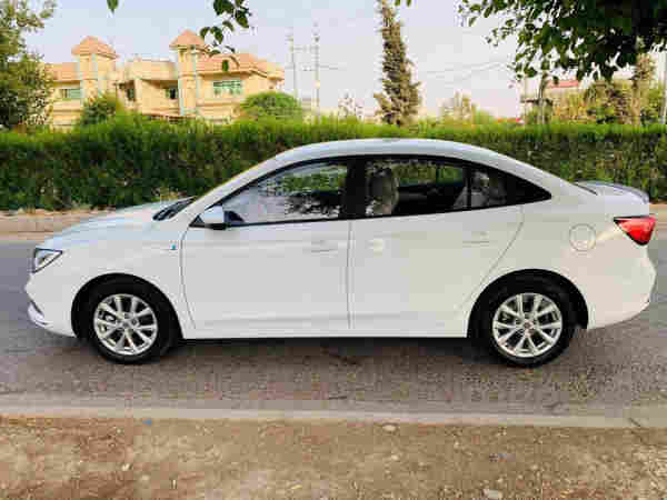 ئێم جی 2023 MG5 - 2