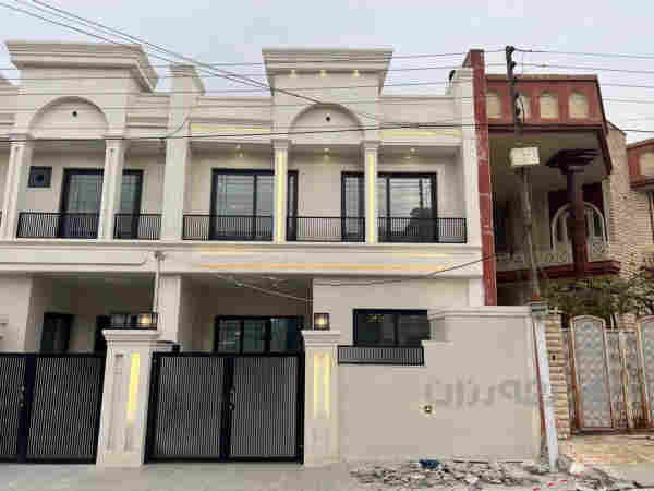 خانوو لە گەڕەکی برایەتی بۆ فرۆشتن