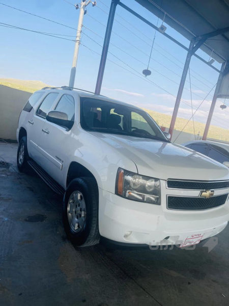     2008 model Tahoe - 3