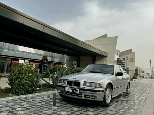 BMW 320 i_A V6 1992