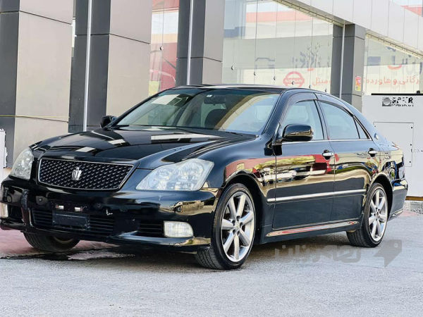 تویتا شاهینە 