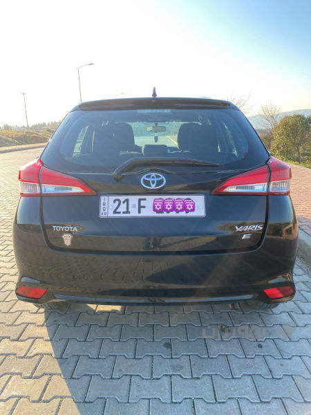 توێتا یارس - 2