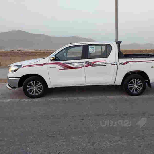 تۆیۆتا هایلۆکس 2019 پارچە ڕەش 