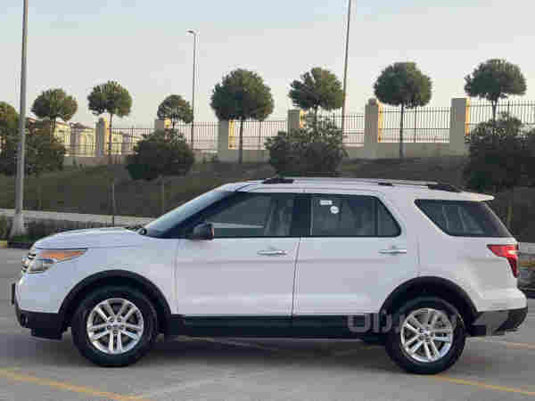 Ford  Explorer   - 3