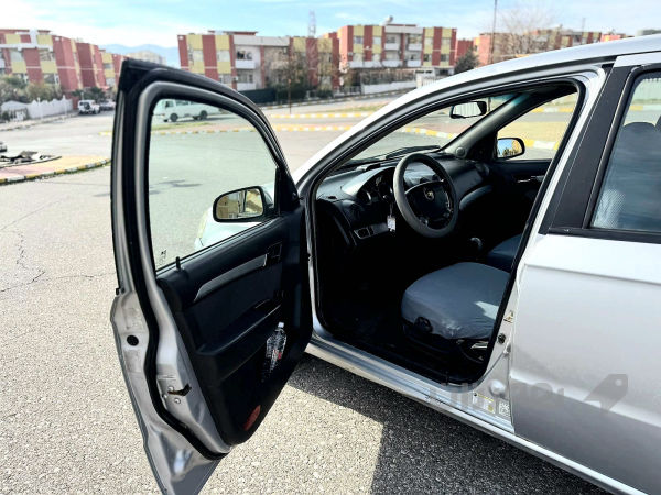 ئەڤیۆ 2010 ئۆتۆماتیك - 6