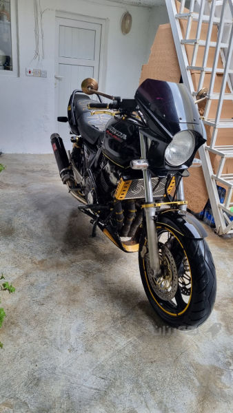 Honda cb400