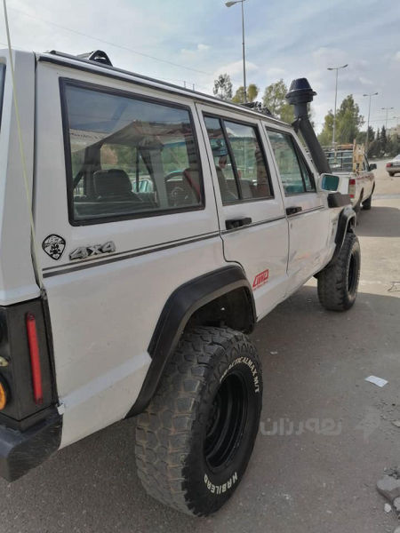 jeep مؤديل 1992. - 2