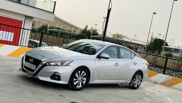 Nissan altima 2019