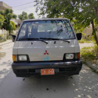 مینی پاس بۆفرۆشتن مۆدێل 1995ئاڕمی پلاسیک سلێمانی