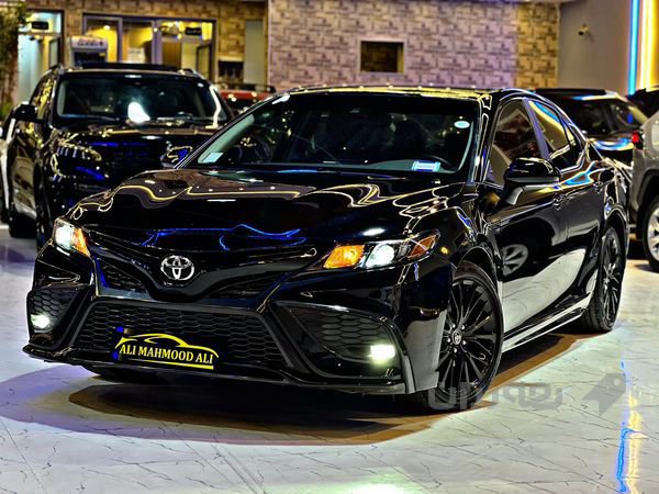 Toyota Camry SE + Plus - 5