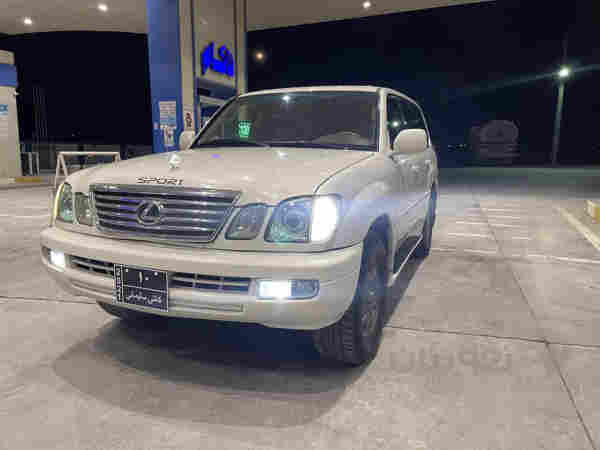 لەگزز LX470 V8