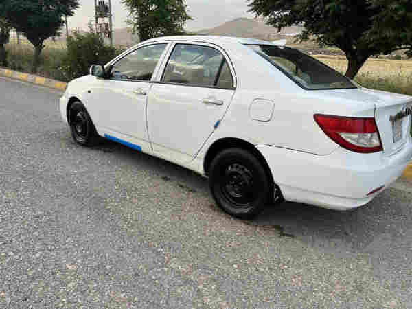 بی وای دی 2013 - 2