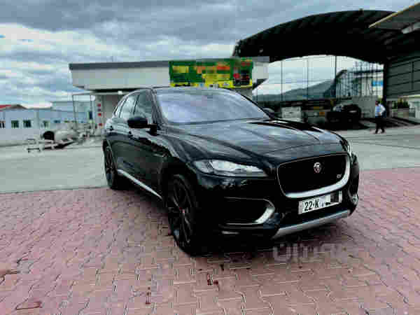 جاگوار F.pace 2017