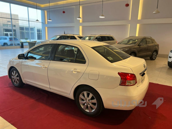 تویتا یارس 2013 بێ بۆیاخ