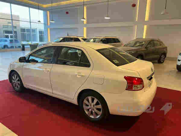 تویتا یارس 2013 بێ بۆیاخ