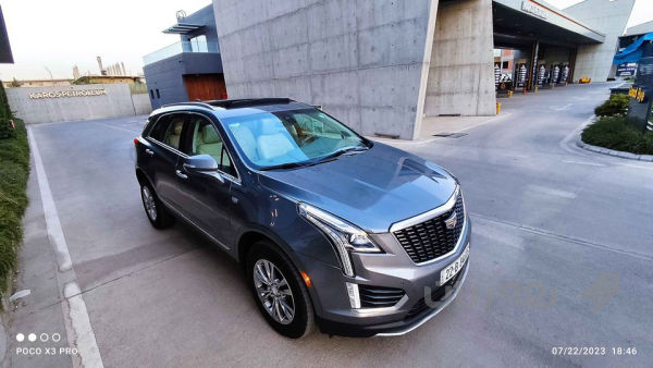 كاديلاك XT5 موديل 2021