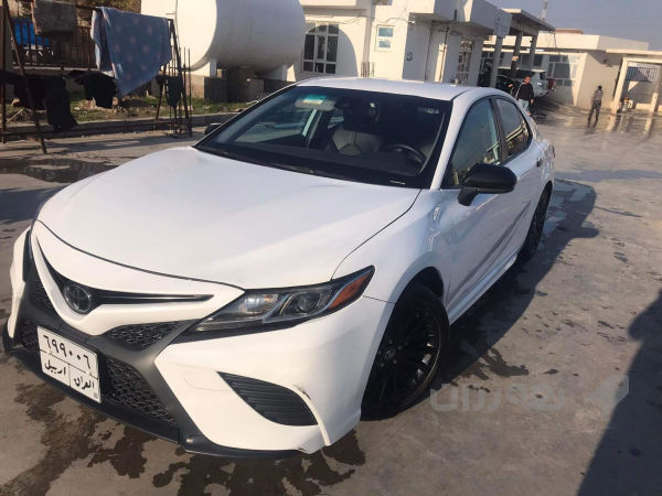 Camry 2020 se black top  - 3