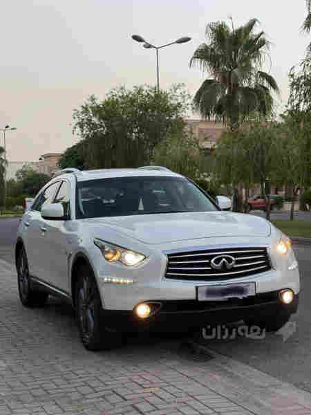 انفنتی VQ70 خلیجی بۆ فرۆشتن مۆدێلی 2015، 