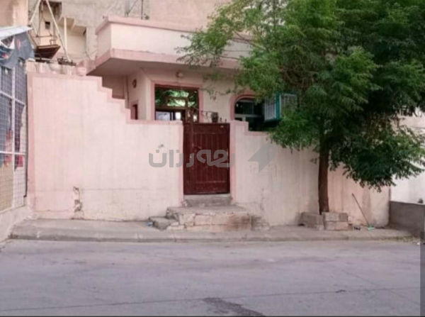 خانوو لە گەڕەکی ڕۆژهەڵات