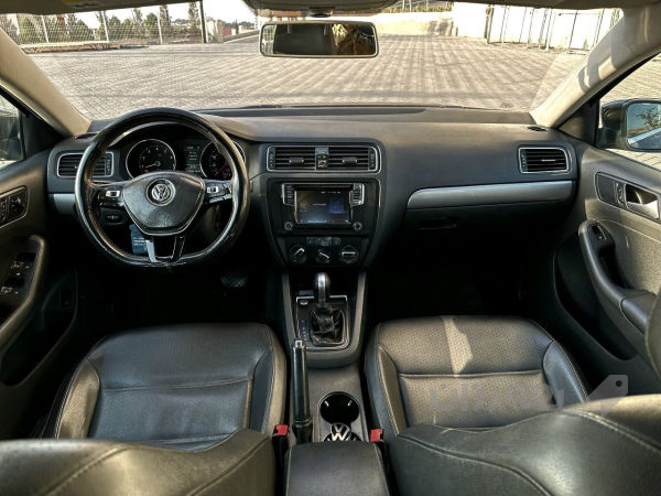 ڤۆڵکس واگن جیتا2017 1.4L se tsi - 6