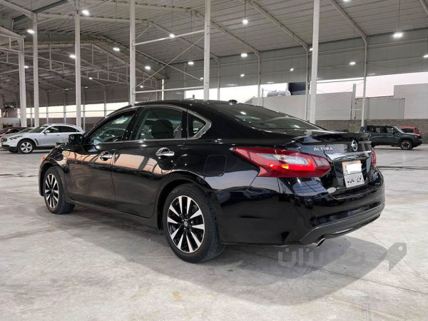 Nisan altima 2018 SV 