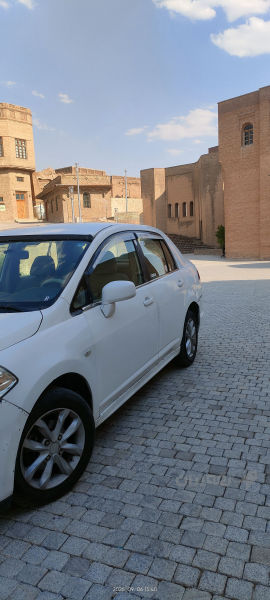 Nissan tida 2009 - 3