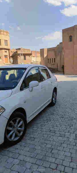 Nissan tida 2009 - 3