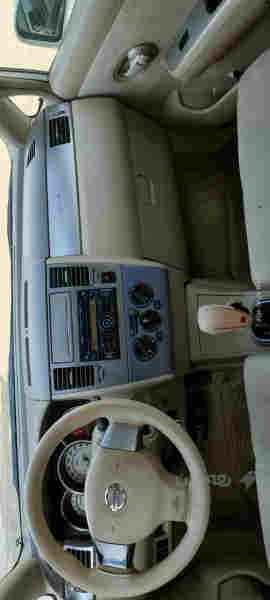Nissan tida 2009 - 5