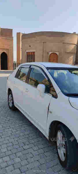 Nissan tida 2009 - 4